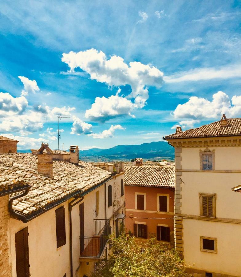 Vicolo Fabbri Appartamenti Montefalco Exterior photo